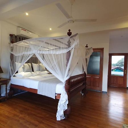 Margaret House Hotel Mirissa Bagian luar foto