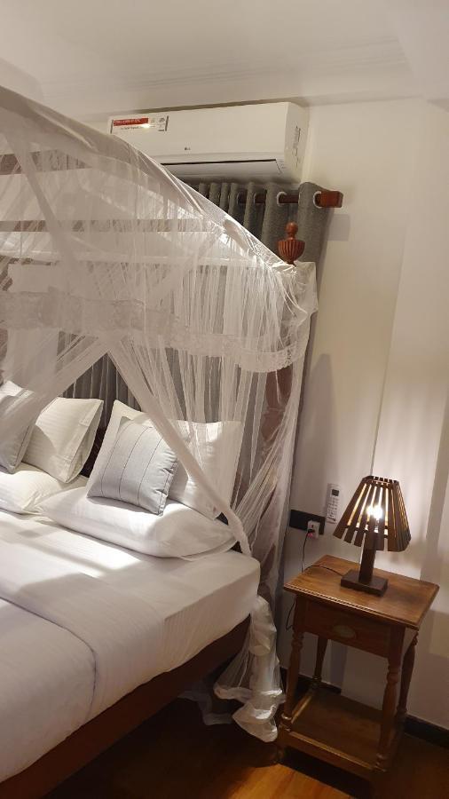 Margaret House Hotel Mirissa Bagian luar foto
